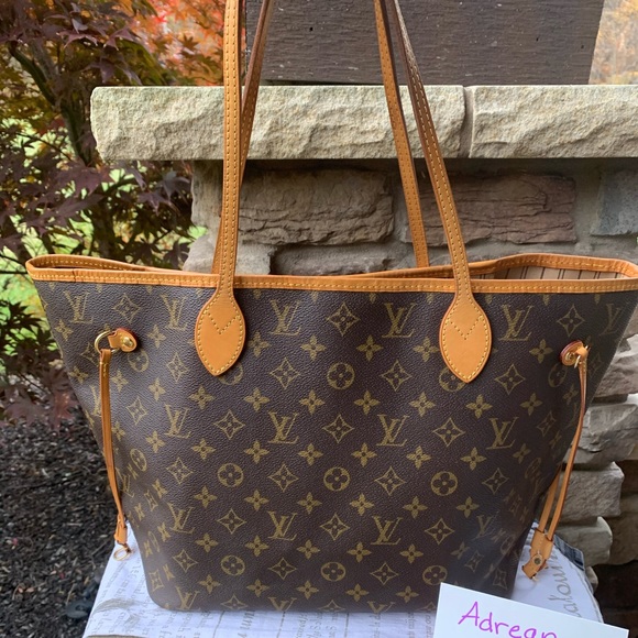 Authentic Louis Vuitton Neverfull MM - Picture 2 of 8